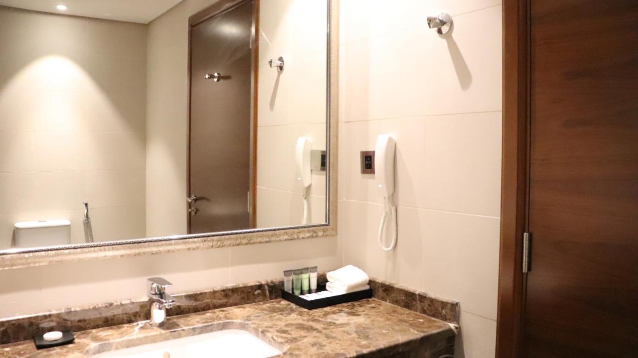 Al Riyadh Hotel Apartments Abu Dhabi Exterior foto